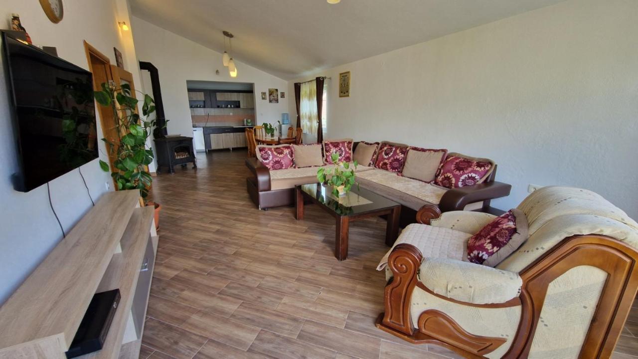 Appartement Anastasija 2 *